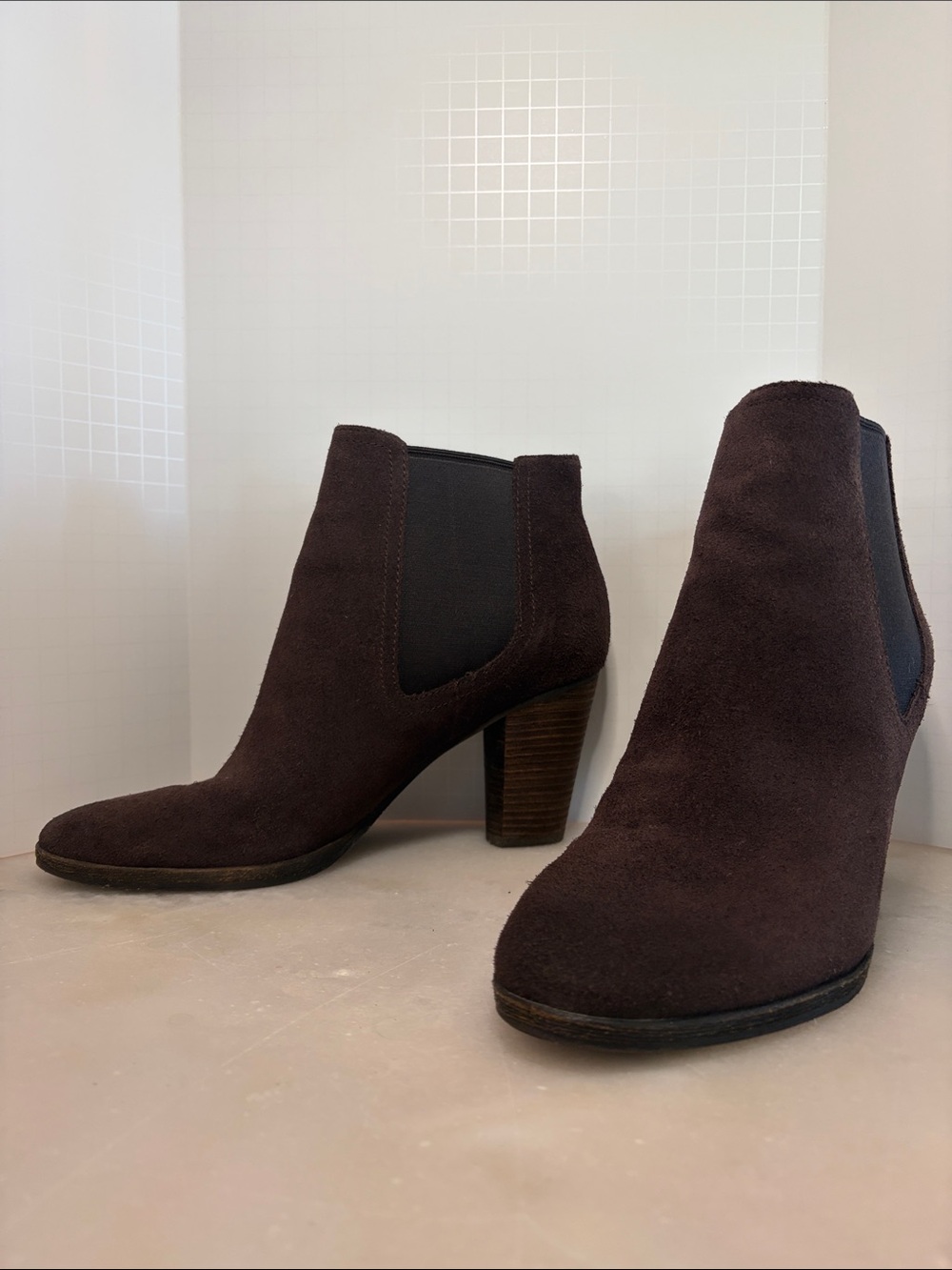 Cole Haan Grand OS Signature chocolate Brown Suede Chelsea Ankle Booties size 8